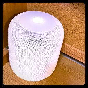 Apple HomePod speaker
